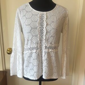 💕Solitaire White Lace Bell Sleeve Top M EUC